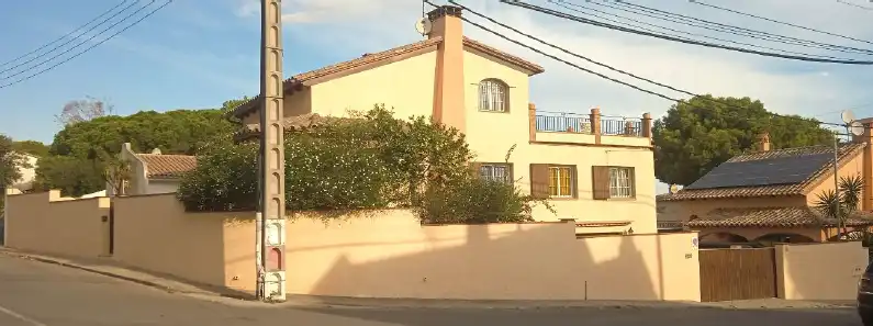 Vista exterior de Casa o chalet en venta en L'Escala con Calefacción, Terraza y Trastero