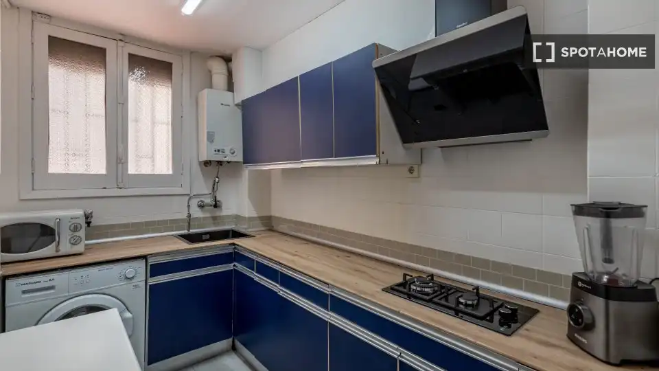 Cocina de Apartamento para compartir en Granada con Aire acondicionado, Calefacción y Terraza