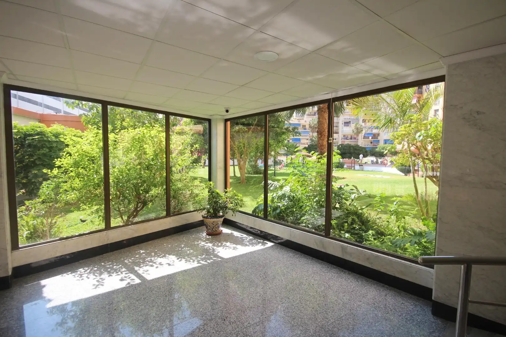 Pis en venda en Torremolinos amb Aire condicionat, Calefacció i Jardí privat