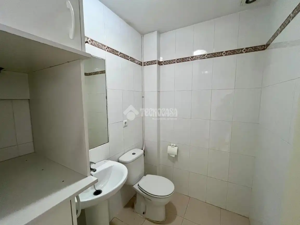 Local comercial de lloguer a Núcleo urbano, imagen 12