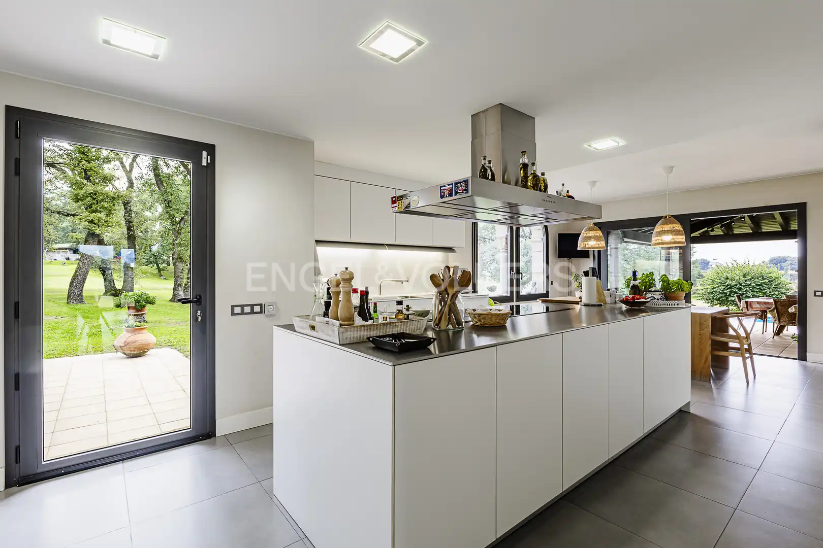 Küche von Country house zum Verkauf in Torelló mit Klimaanlage, Heizung und Privatgarten