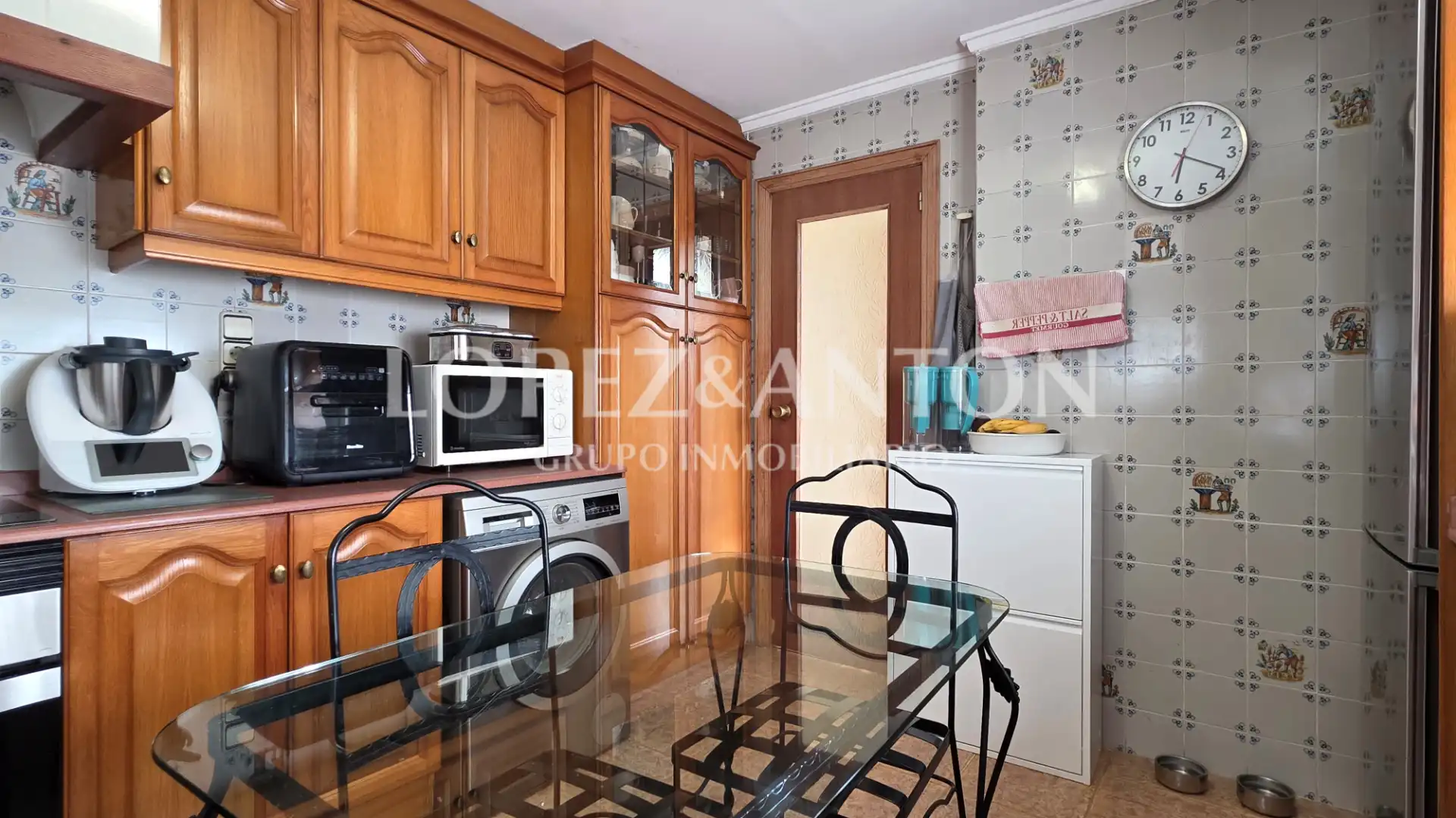 Kitchen of Houses for sale in L'Eliana  with Air Conditioner, Private garden and Terrace