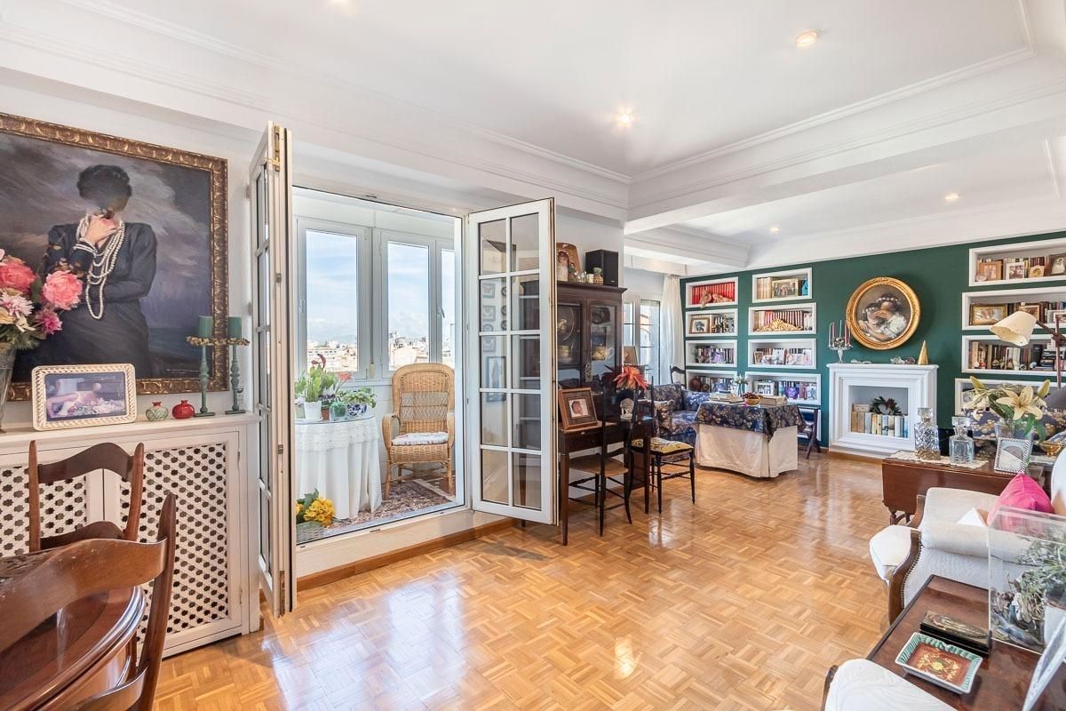Living room of Attic for sale in  Granada Capital  with Air Conditioner, Terrace and Storage room