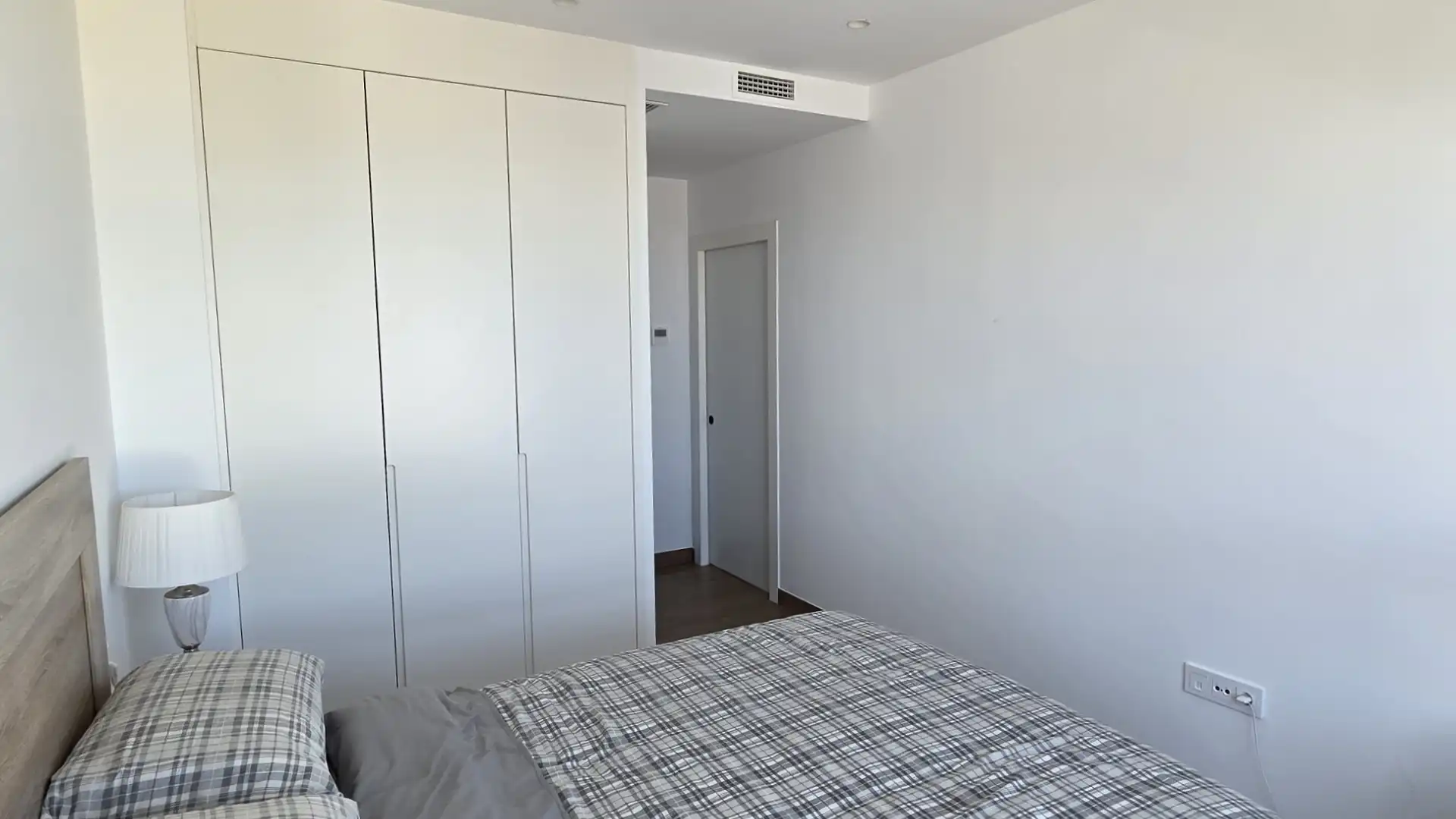 Habitación de Casa adosada en venta en Cartagena con Aire acondicionado, Calefacción y Jardín privado