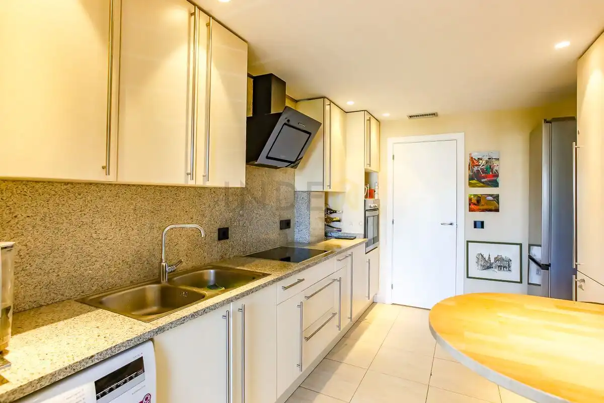 Cocina de Ático en venta en Sitges con Aire acondicionado, Calefacción y Piscina comunitaria