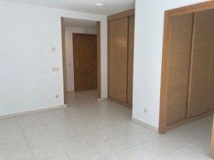 Dormitori de Apartament de lloguer en  Madrid Capital amb Aire condicionat, Calefacció i Forn