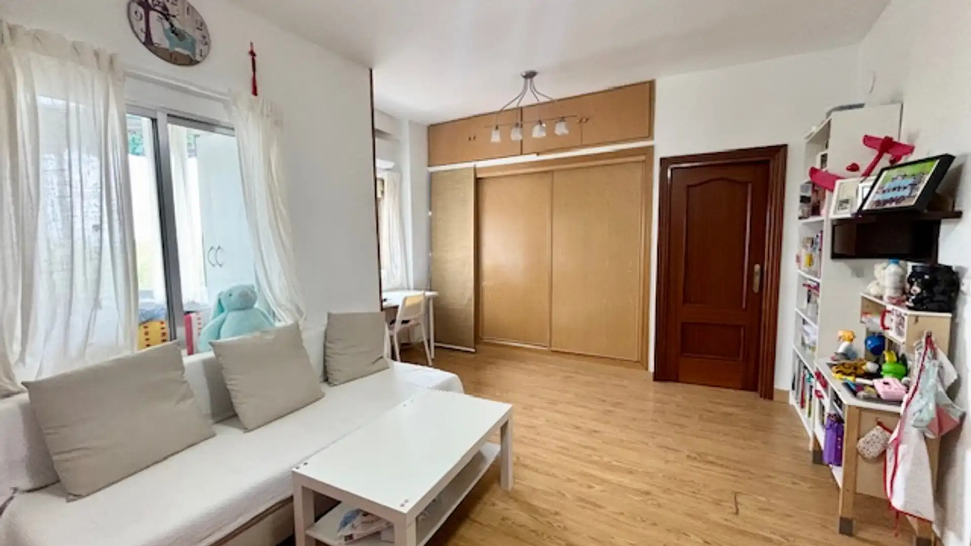 Flat for sale in Avenida de las Ciudades, Universidad