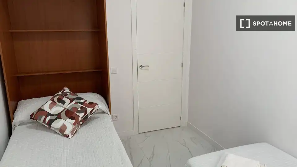 Room in Nuevo Centro
