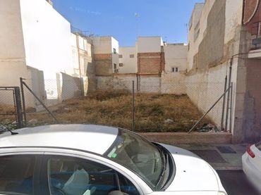 Terreny residencial en venda a calle Maria Guerrero