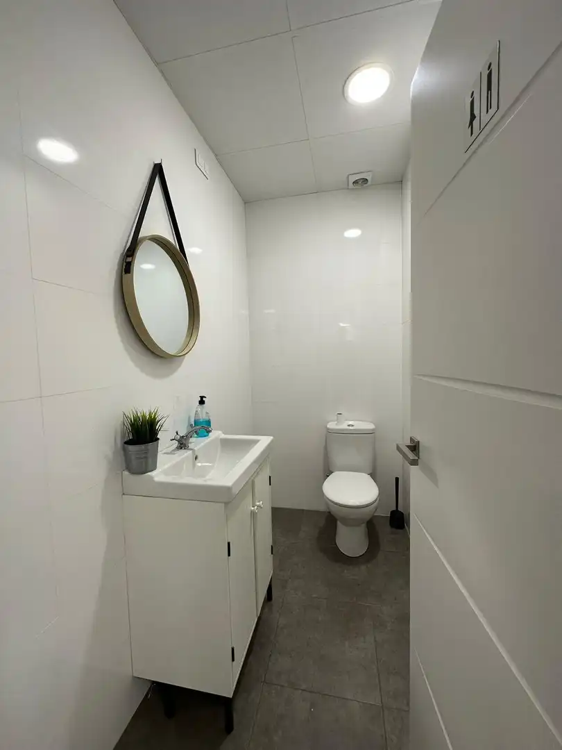 Baño de Nave industrial en venta en Paiporta