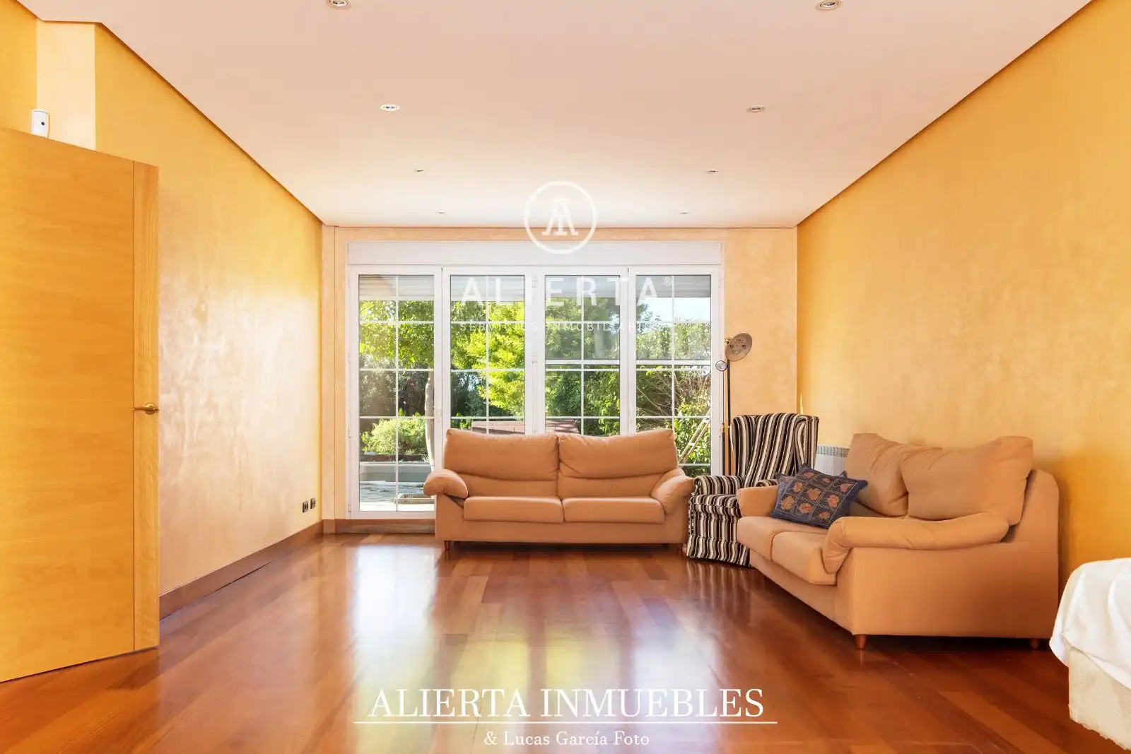 Living room of Houses for rent in Zaragoza  with Air Conditioner, Heating and Storage room