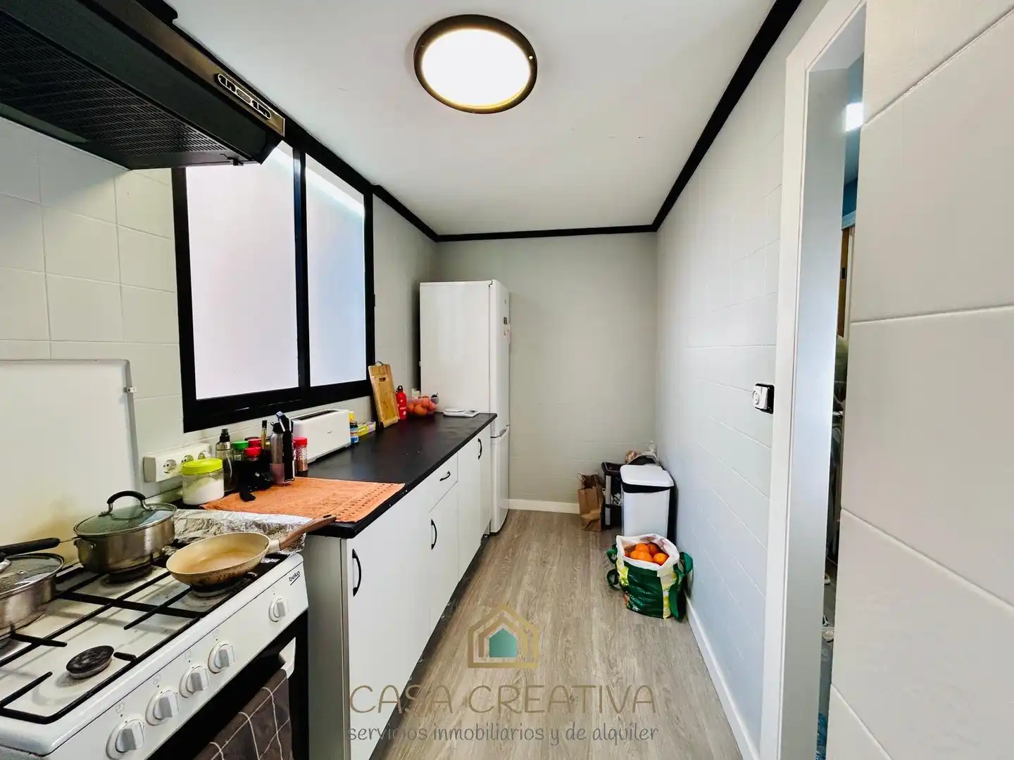 Küche von Wohnung zum Verkauf in Gandia mit Privatgarten, Terrasse und Möbliert