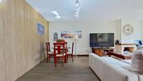Sala d'estar de Casa o xalet de lloguer en Sant Pere de Ribes amb Aire condicionat, Calefacció i Jardí privat