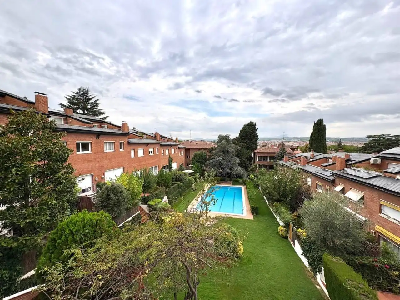 Adossat amb piscina en venda a L'Eixample, imagen 28