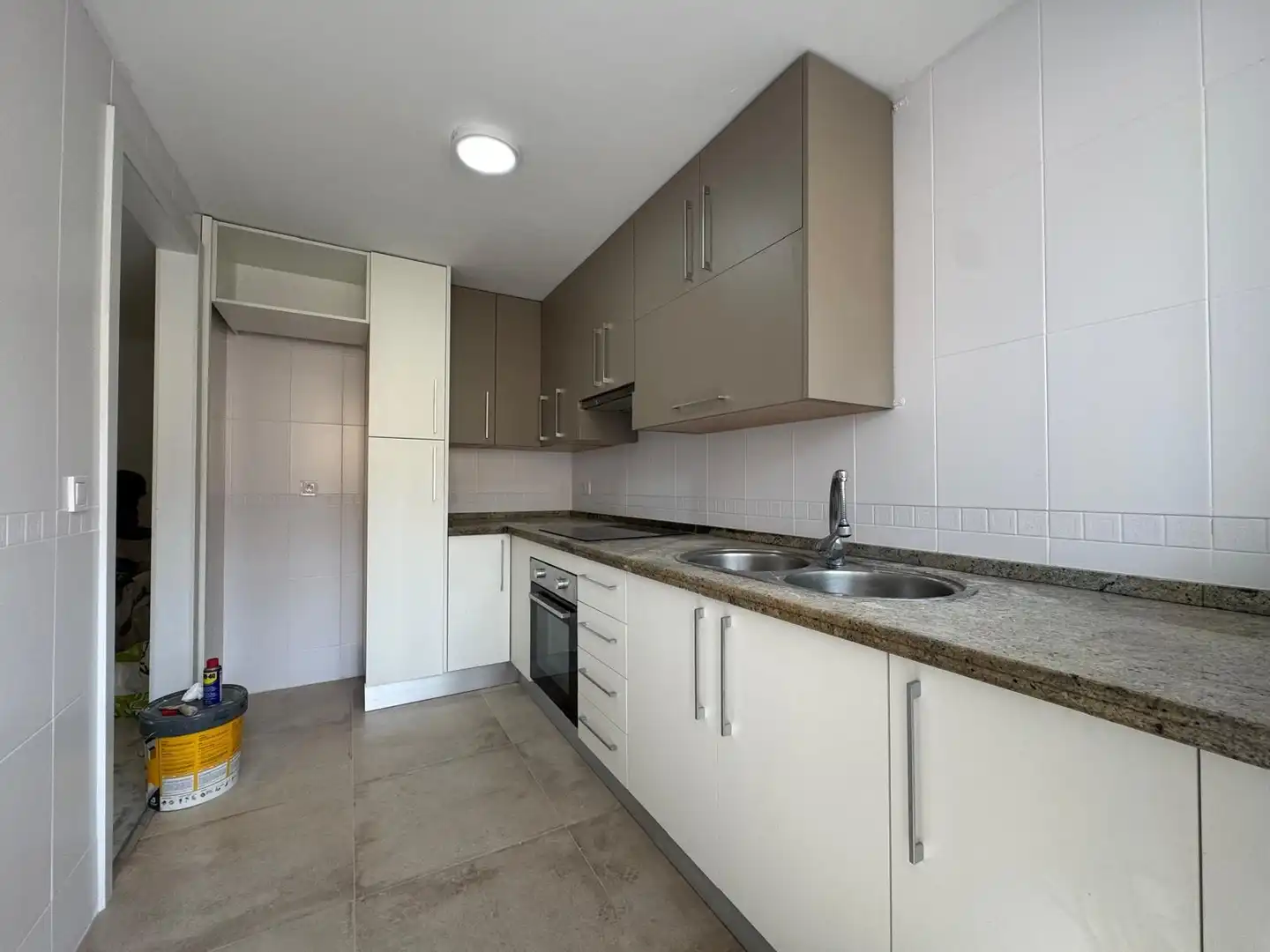 Cuina de Apartament en venda en Rincón de la Victoria amb Jardí privat, Terrassa i Traster