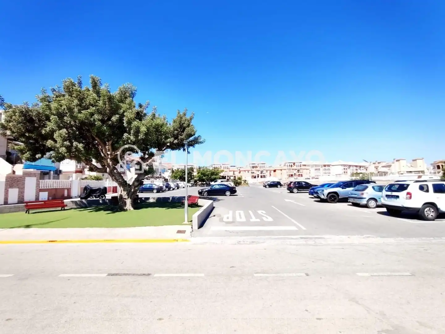 Aparcament de Casa o xalet en venda en Orihuela amb Aire condicionat, Calefacció i Jardí privat