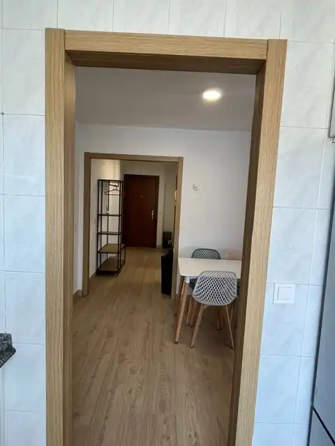 Wohnung zur Miete in Santa Cruz de Bezana mit Heizung, Parkett und Möbliert