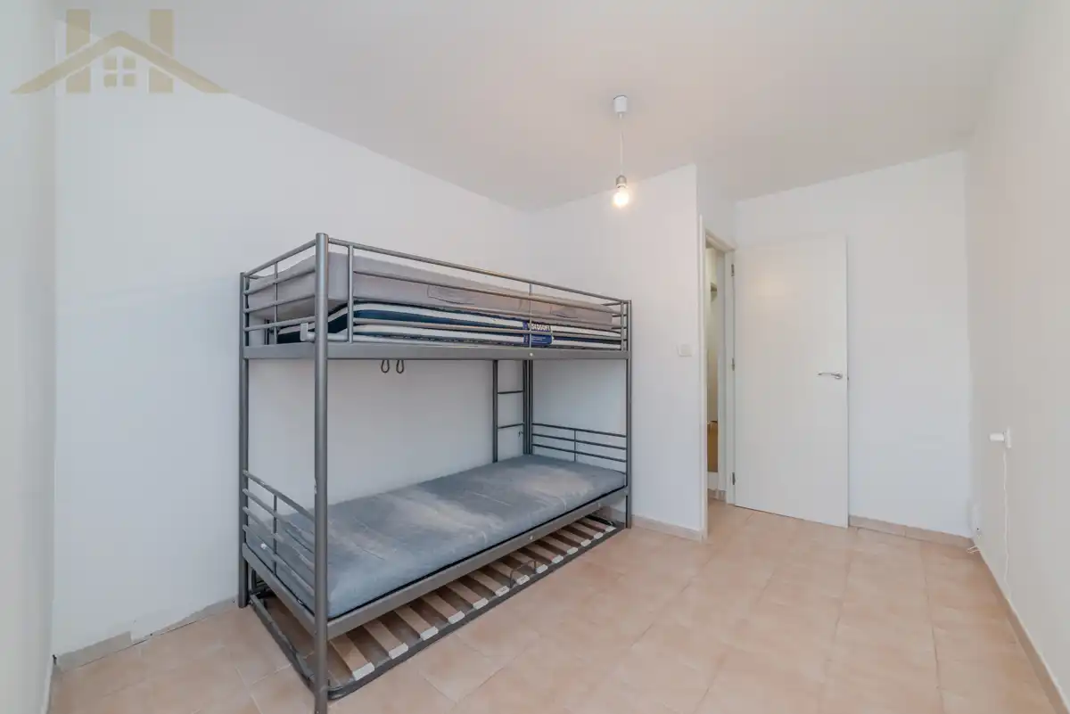 Habitación de Casa adosada en venta en Ciempozuelos con Aire acondicionado y Trastero