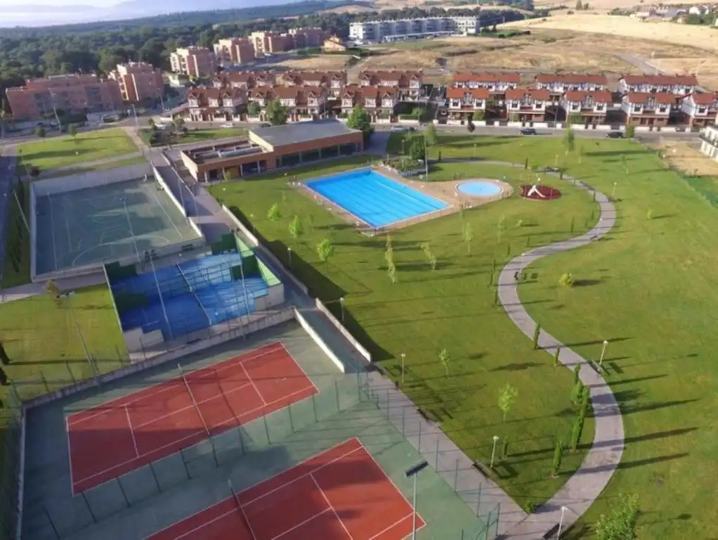 Appartamento con piscina in vendita a Avenida La Rioja 104, imagen 43
