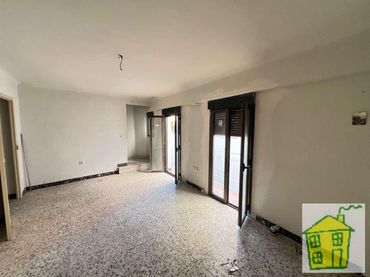 Casa con balcón en venta en Andújar