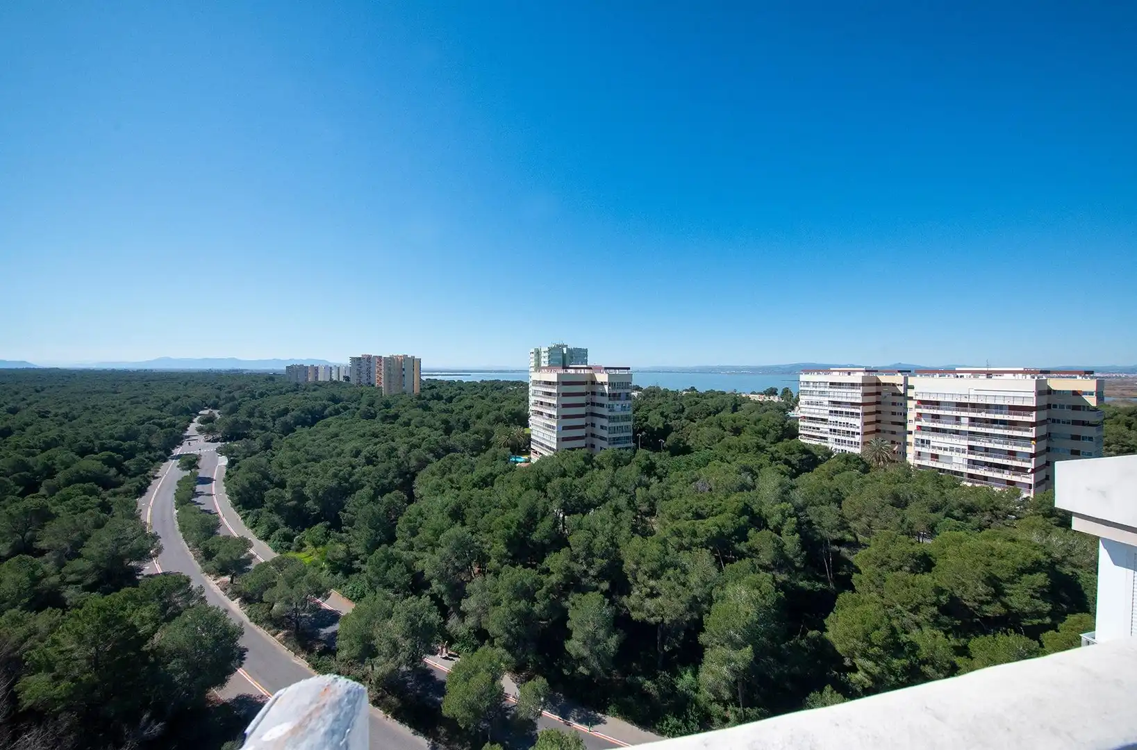 Exterior view of Ground floor for sale in Valencia  with Air Conditioner, Heating and Alarm