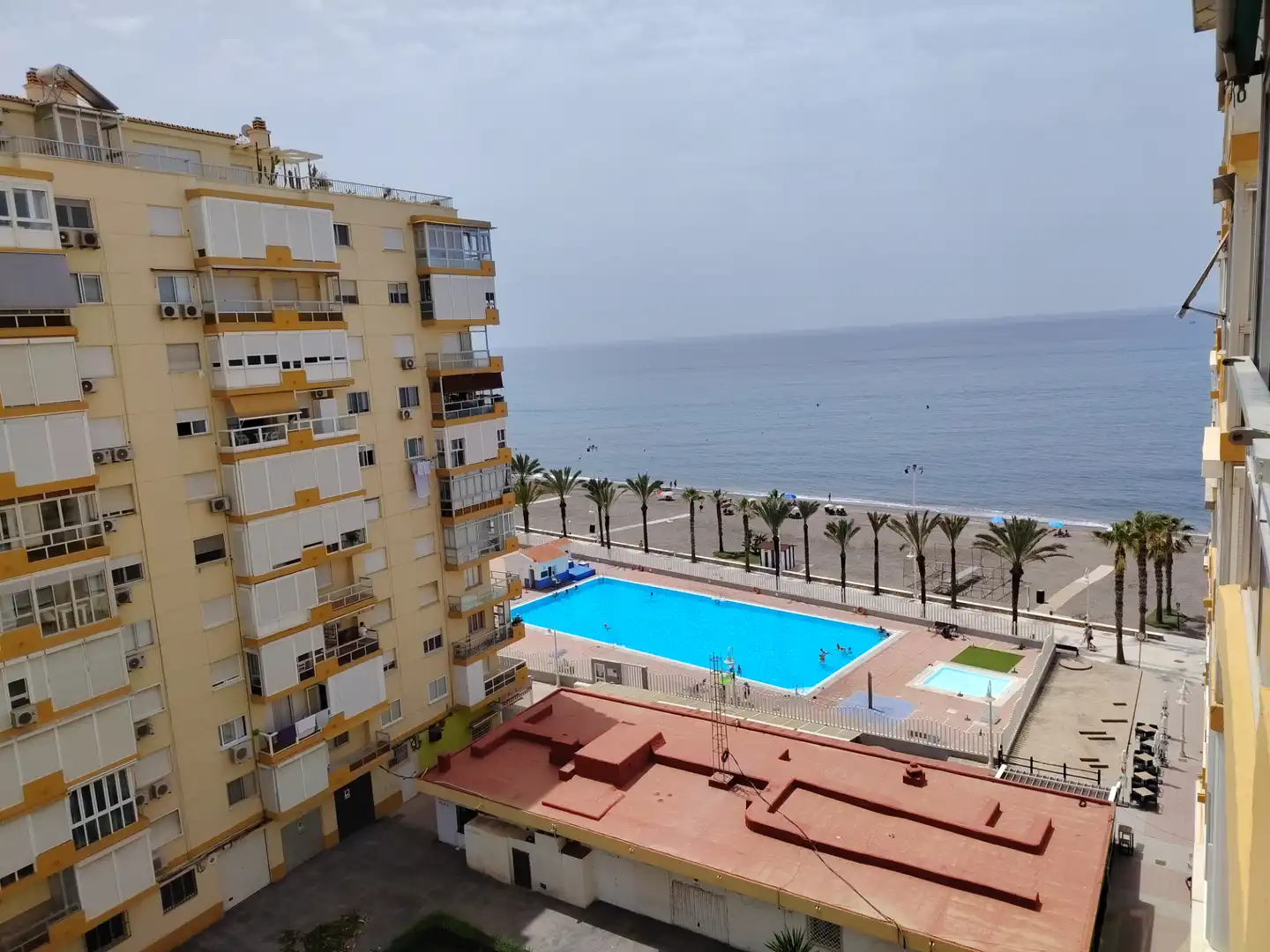 Apartament amb piscina de lloguer a Algarrobo costa