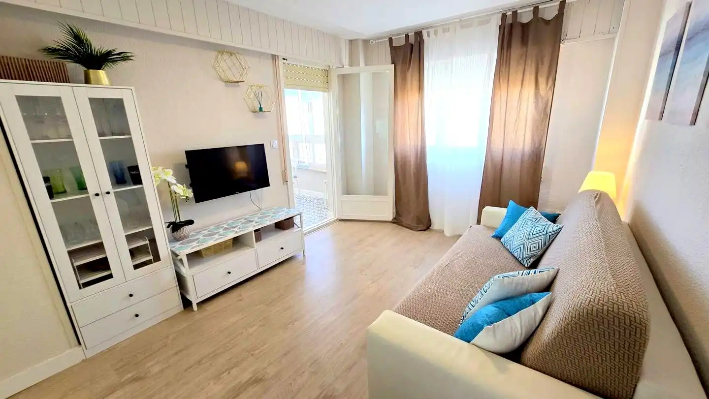 Apartments for rent in De La Rioja, 129, Playa de Gandia