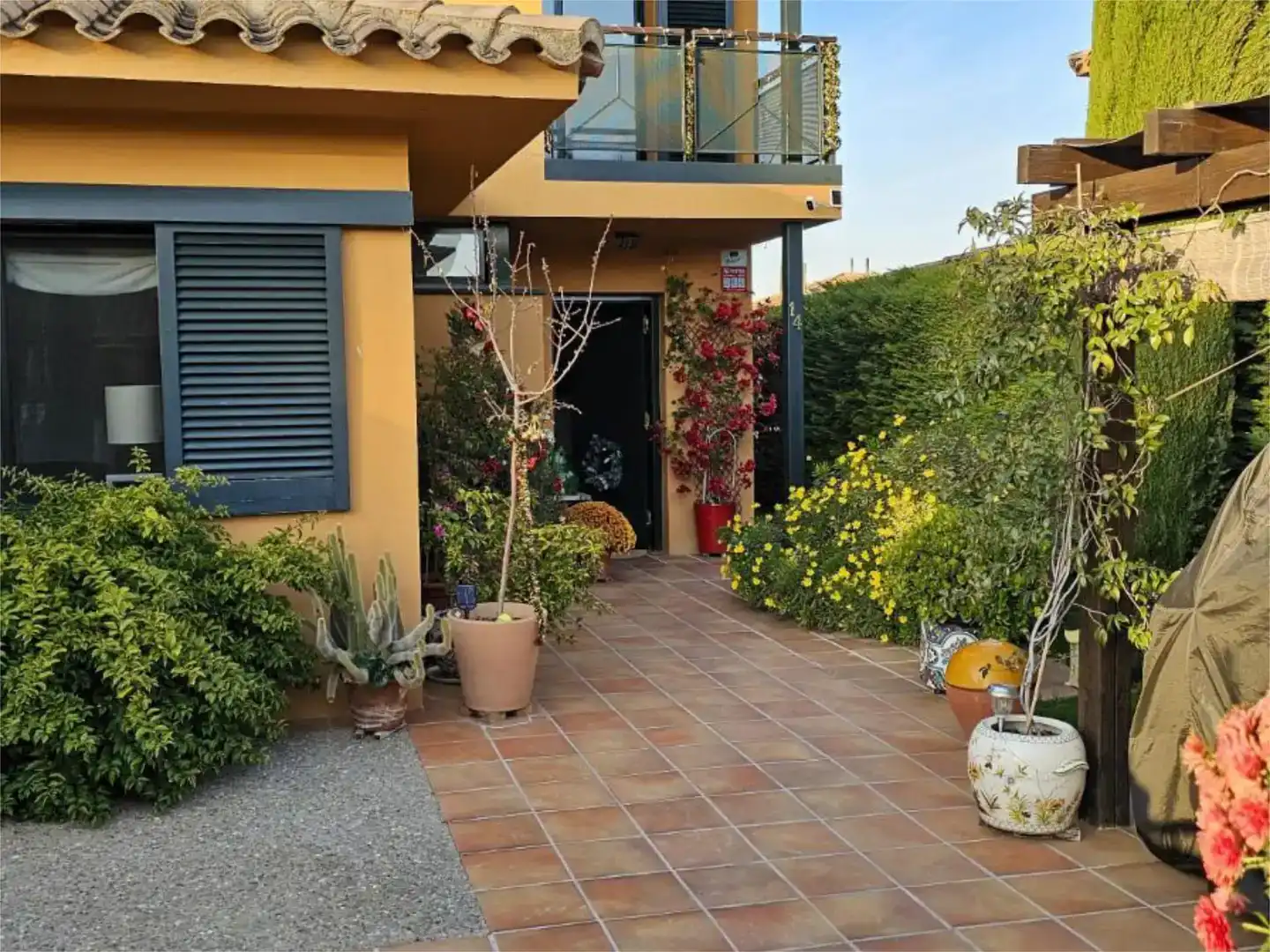 Terraza de Piso en venta en Navata con Aire acondicionado, Jardín privado y Trastero