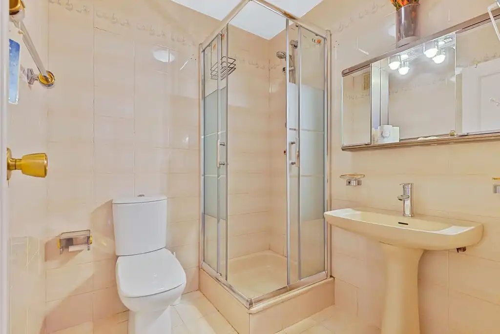Apartamento con piscina en venta en Castillo Sohail - Myramar, imagen 21