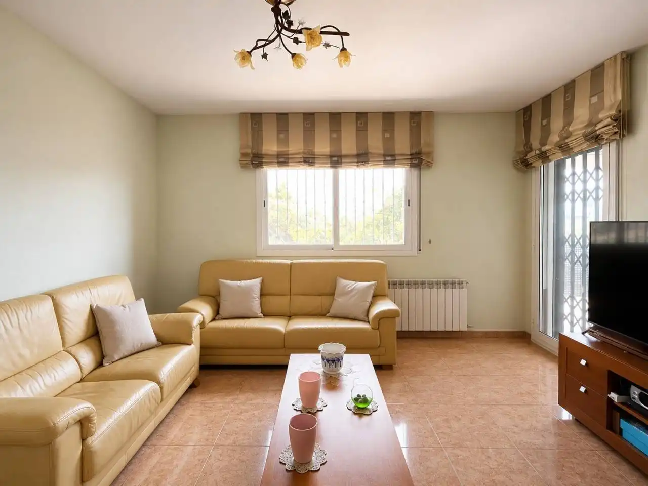 Sala de estar de Casa o chalet en venta en Caldes de Montbui con Aire acondicionado, Calefacción y Jardín privado
