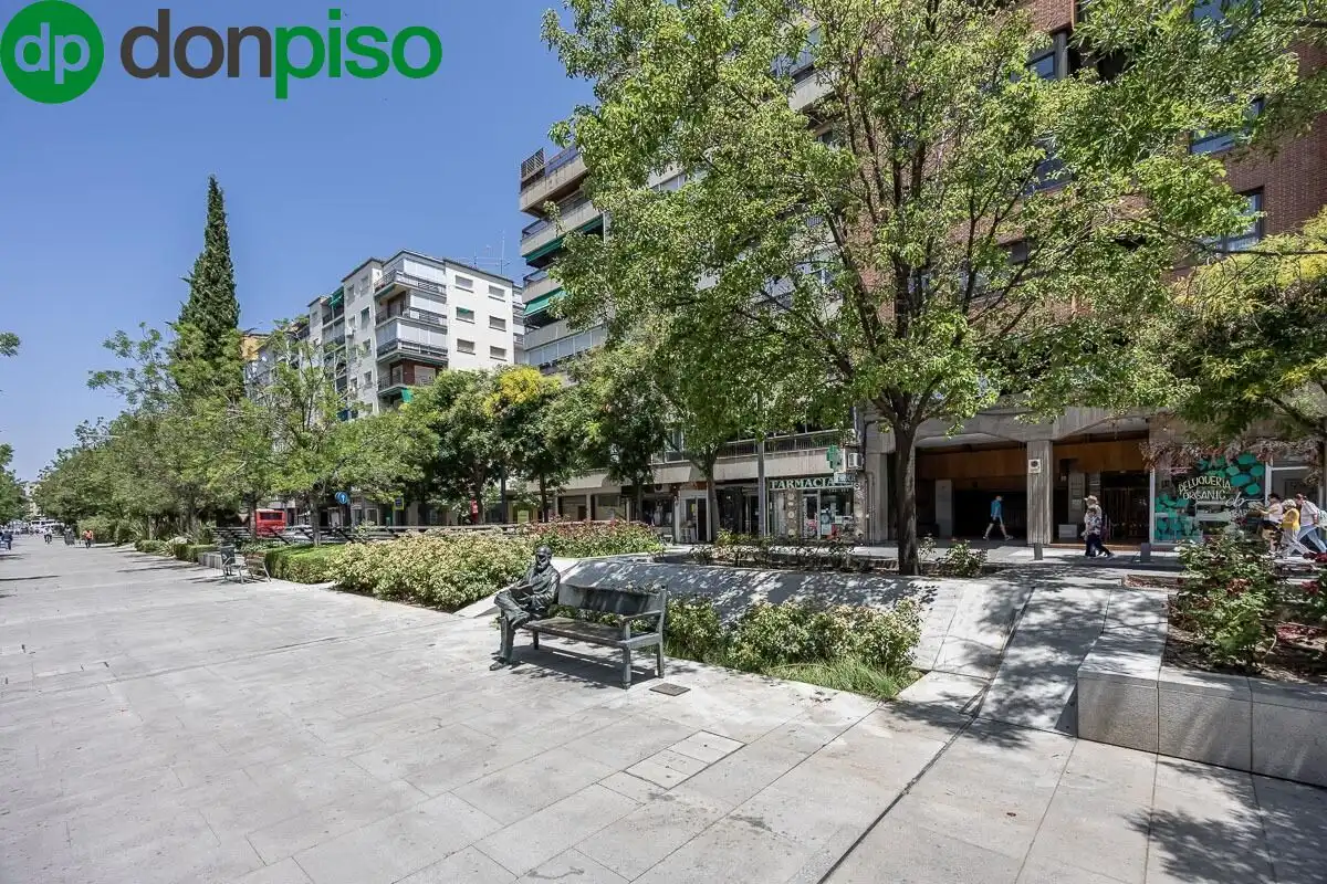Exterior view of Flat for sale in Granada  with Air Conditioner, Heating and Terrace