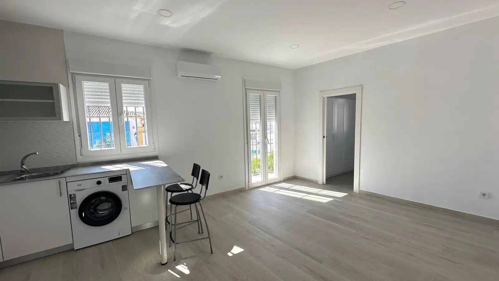 Sala de estar de Piso de alquiler en Valencina de la Concepción con Aire acondicionado, Calefacción y Terraza