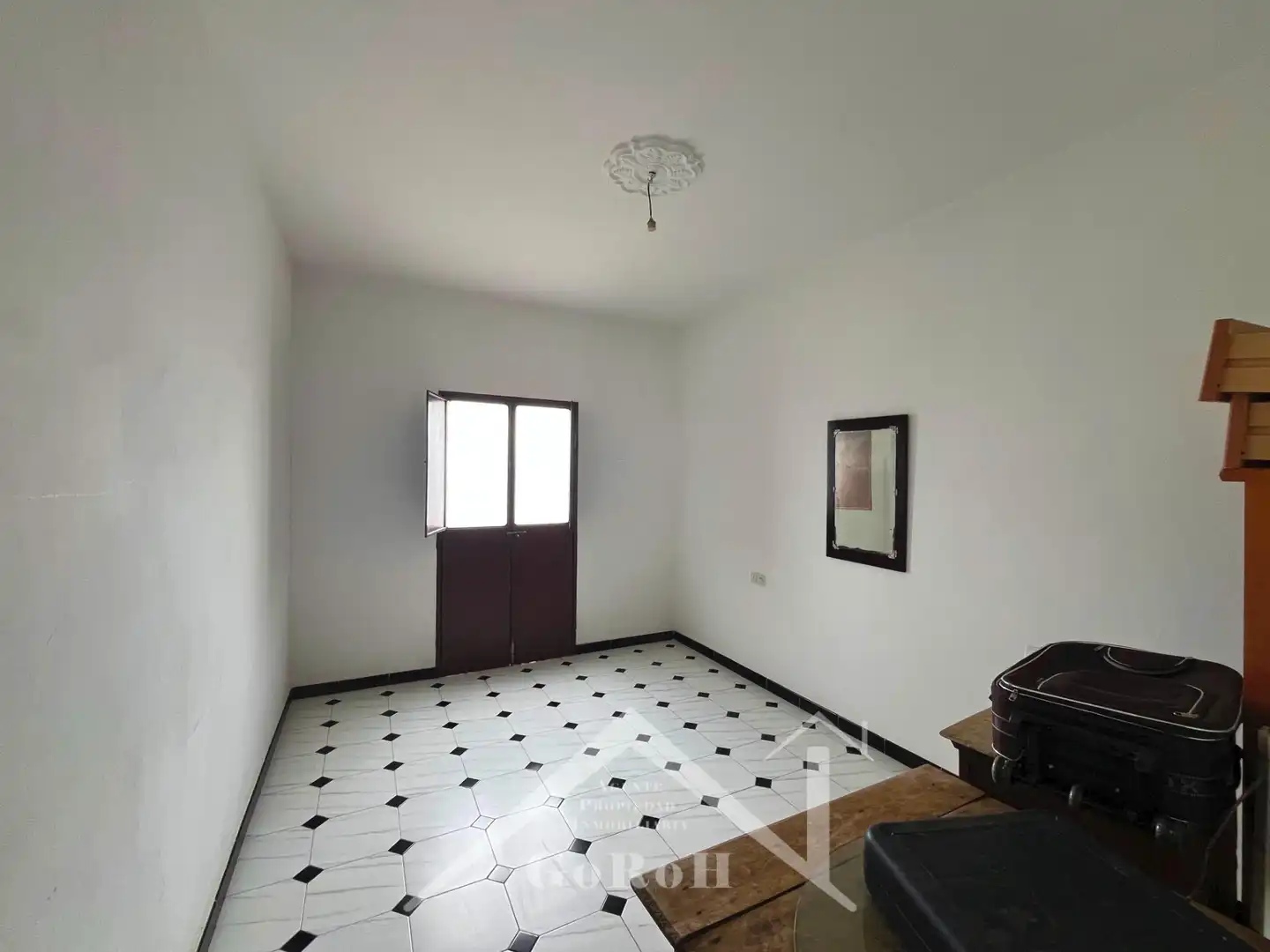 Sala d'estar de Casa o xalet en venda en Almadén de la Plata amb Jardí privat, Terrassa i Traster