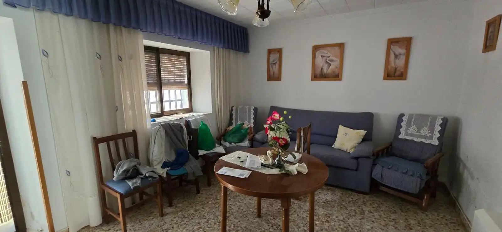 Sala d'estar de Casa o xalet en venda en Argamasilla de Calatrava amb Moblat