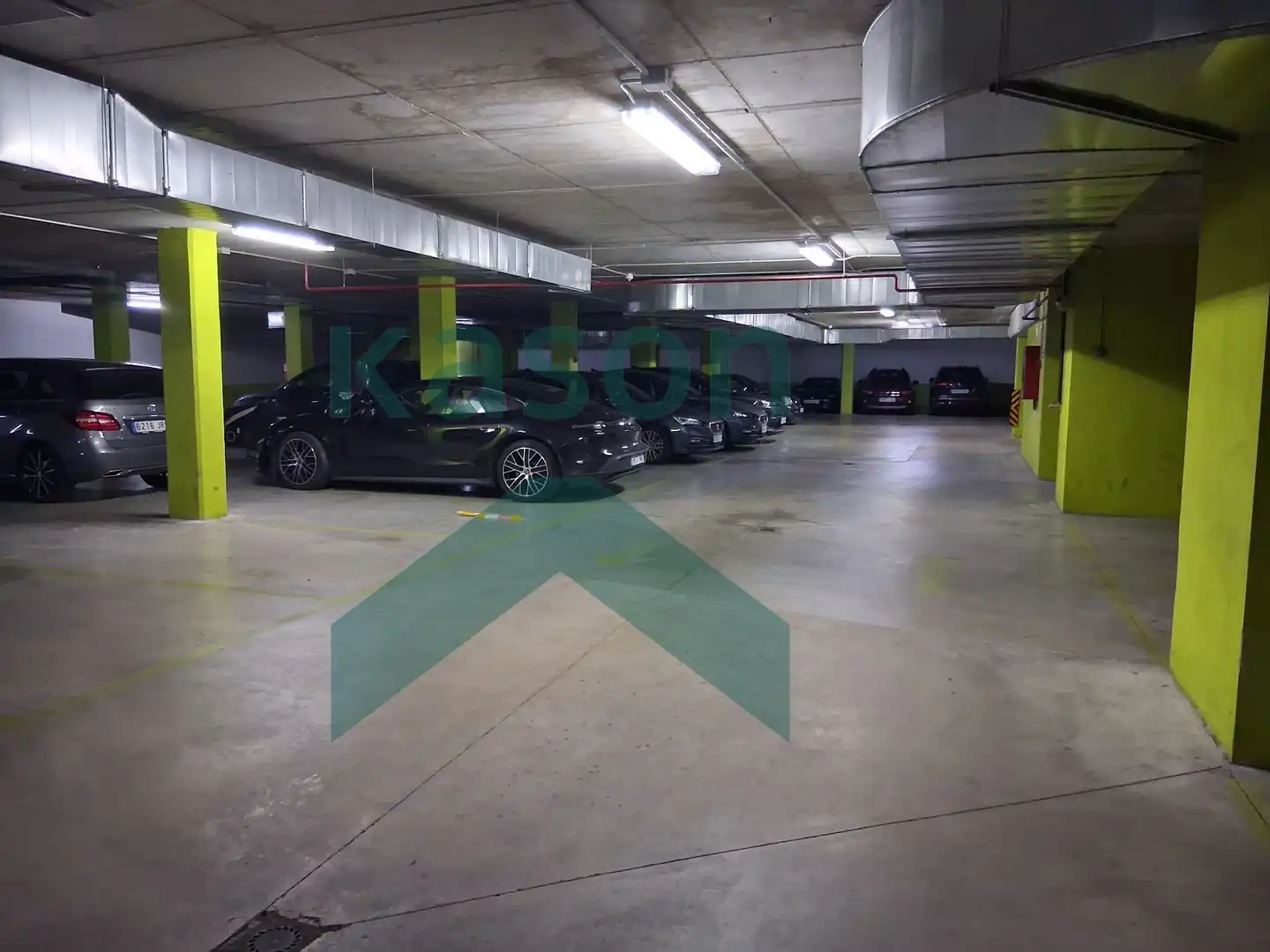 Parking de Estudio en venta en Madrid con Aire acondicionado, Calefacción y Trastero