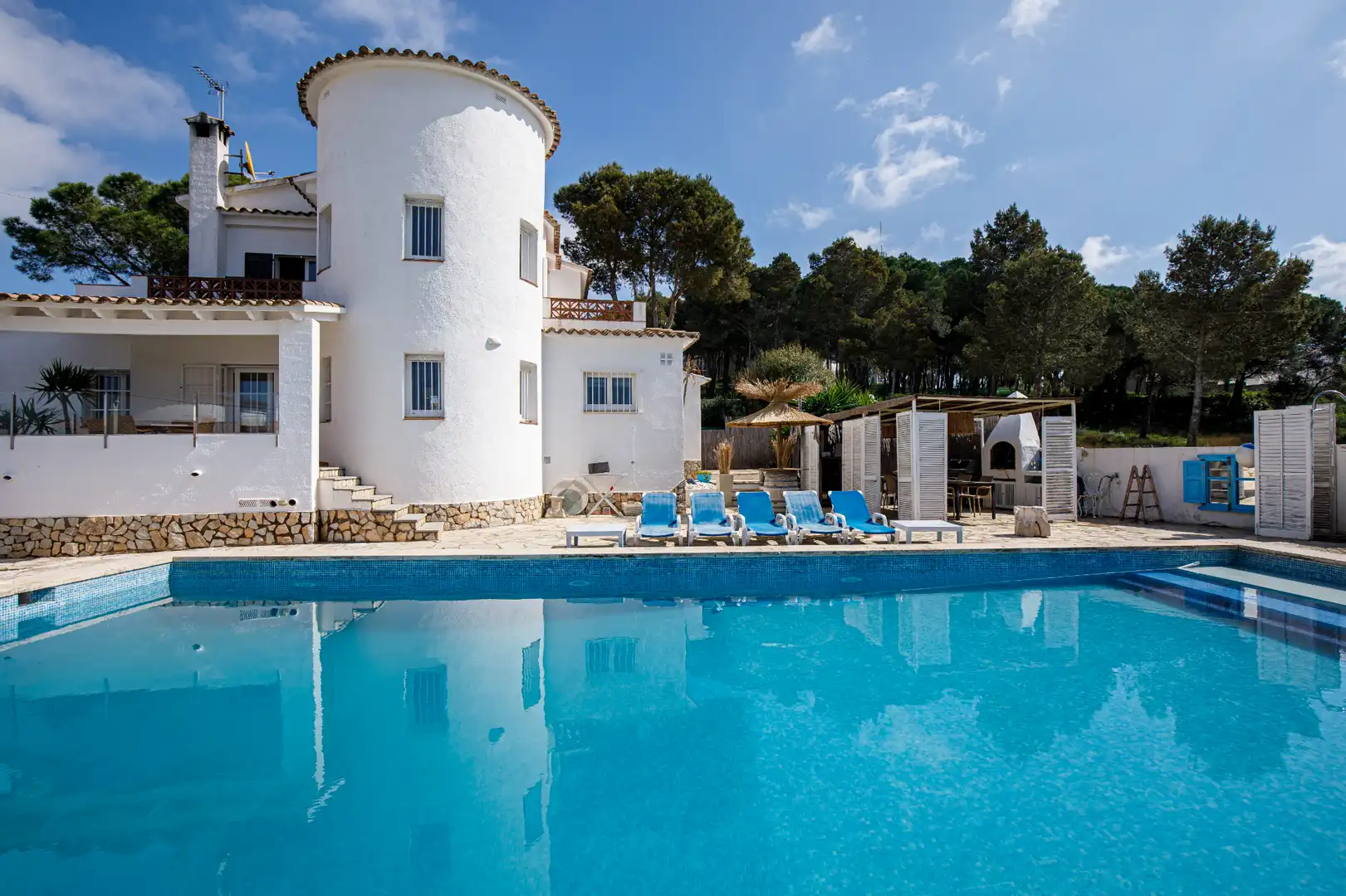 Vista exterior de Casa o chalet en venta en L'Escala con Aire acondicionado, Jardín privado y Terraza