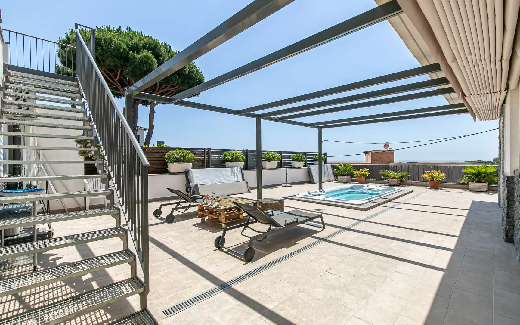 Terrassa de Casa o xalet en venda en Caldes d'Estrac amb Aire condicionat, Calefacció i Jardí privat