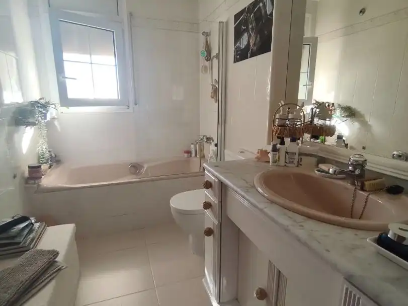 Baño de Casa o chalet en venta en Olèrdola con Aire acondicionado, Terraza y Piscina