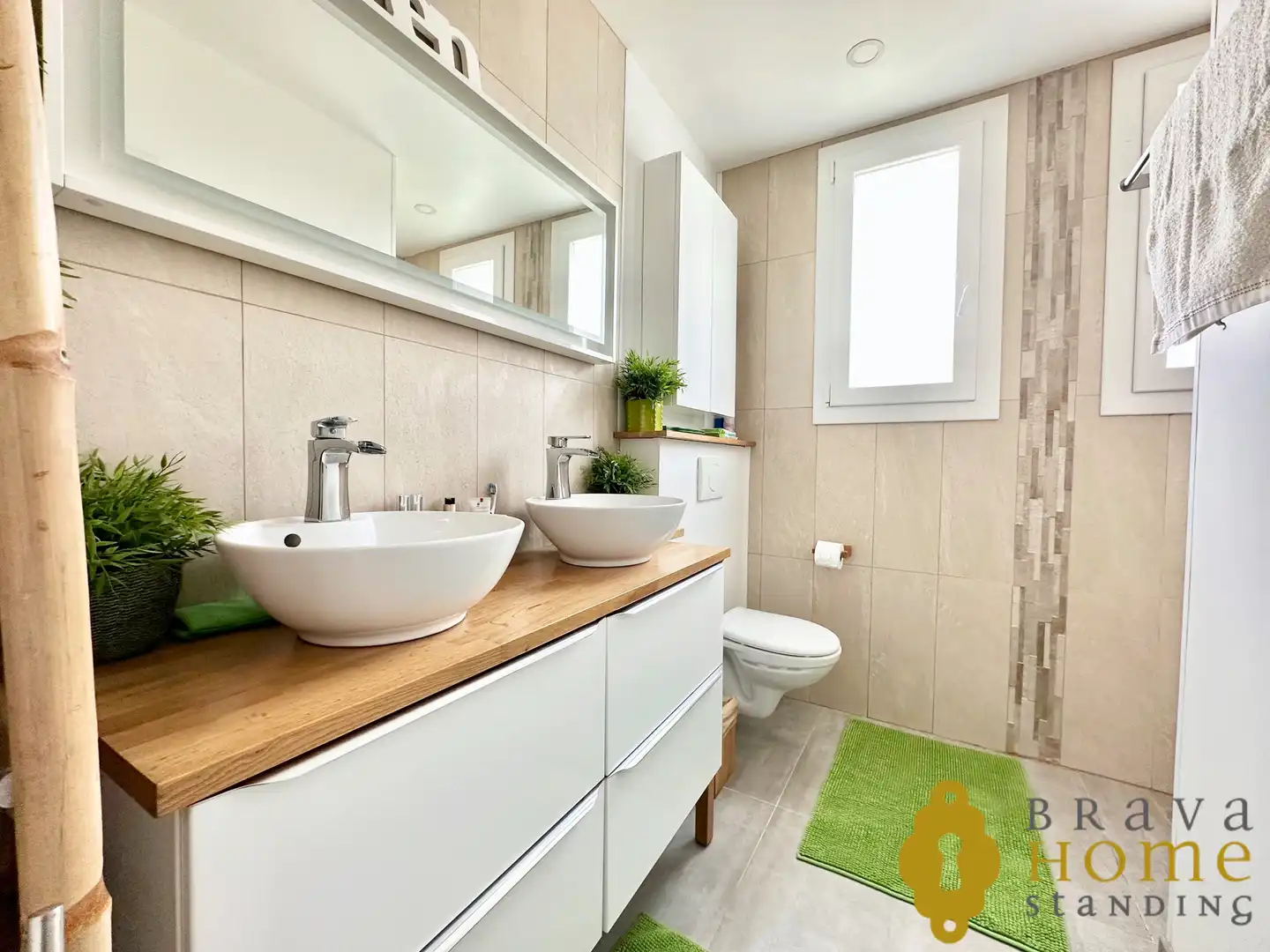 Badezimmer von Haus oder Chalet zum Verkauf in Empuriabrava mit Klimaanlage, Heizung und Privatgarten