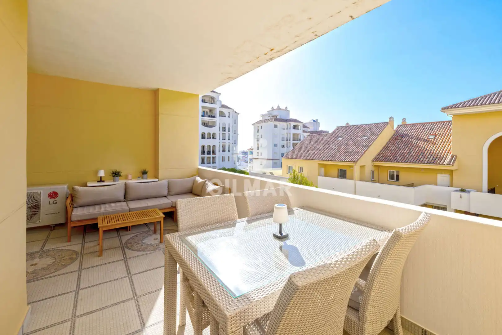 Terrassa de Apartament en venda en Estepona amb Piscina i Balcó