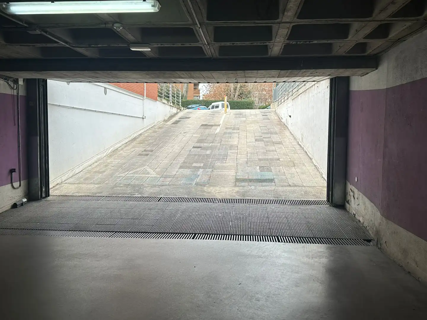 Garaje en venta en Calle Milán, Veredillas