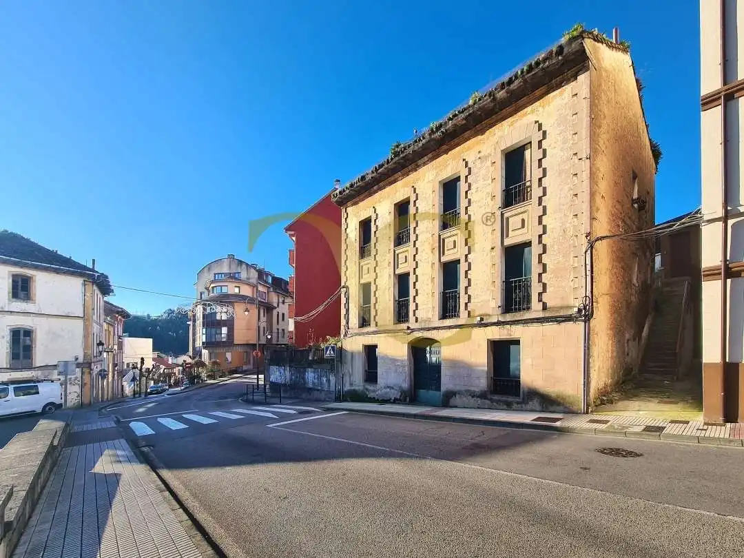 Außenansicht von Gebäude zum Verkauf in Carreño