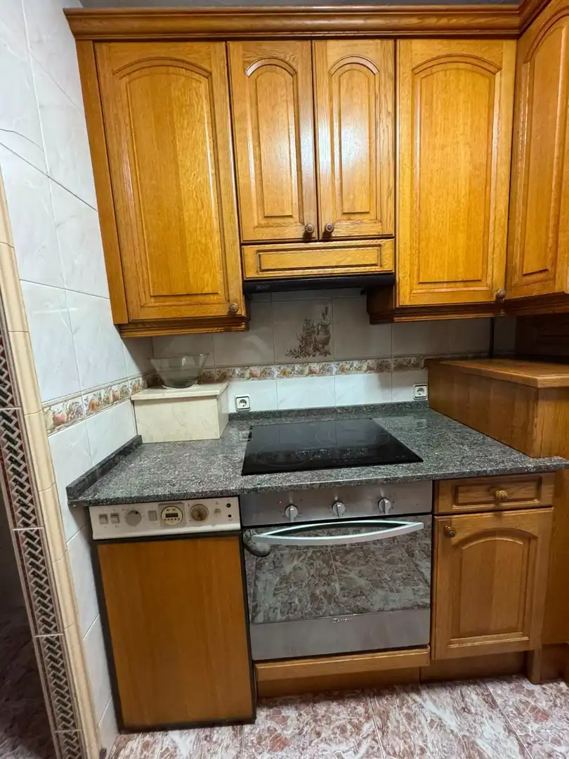 Cuina de Pis en venda en San Martín del Rey Aurelio amb Calefacció i Traster