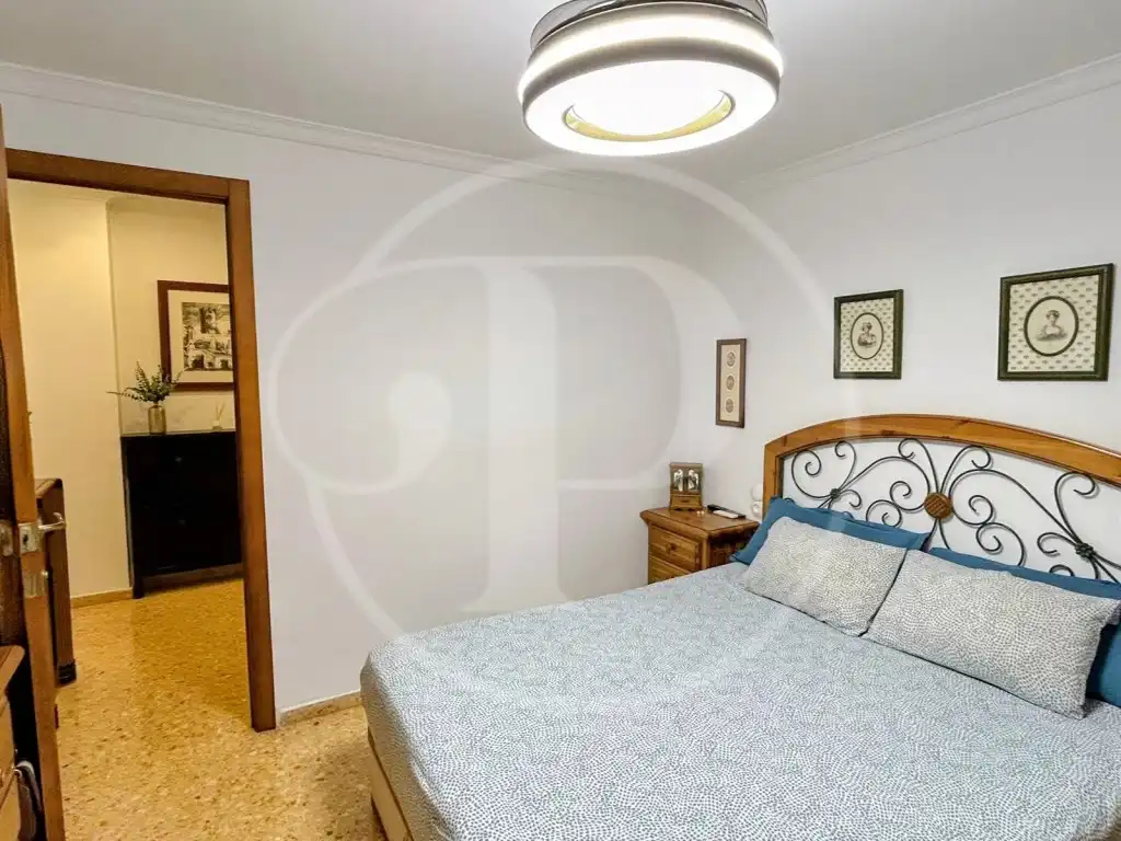 Bedroom of Flat for sale in Paterna  with Air Conditioner