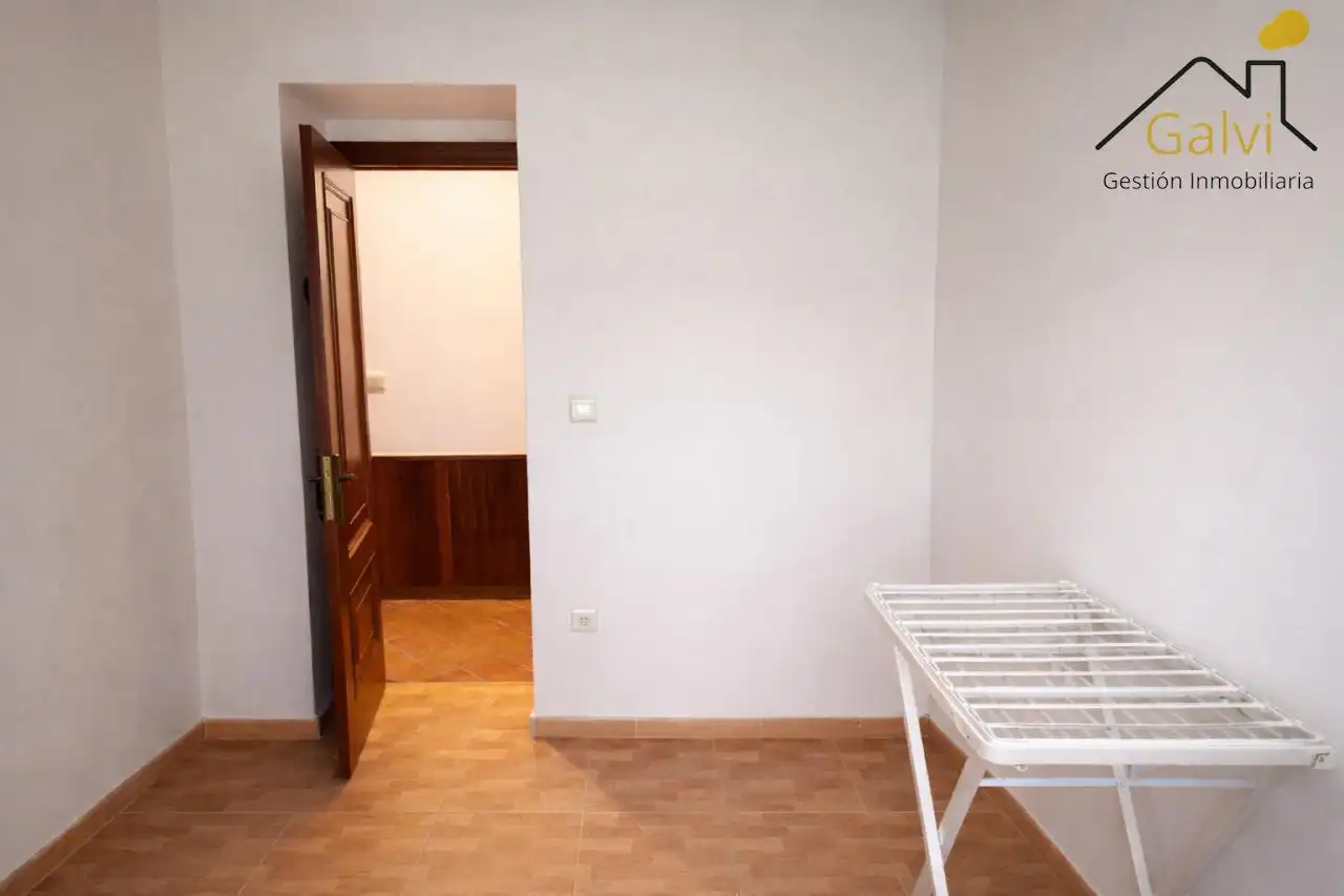 Planta baja en venta en Mugardos con Calefacción