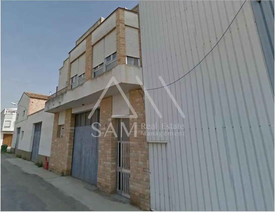 Nau industrial en venda a Torres de Segre