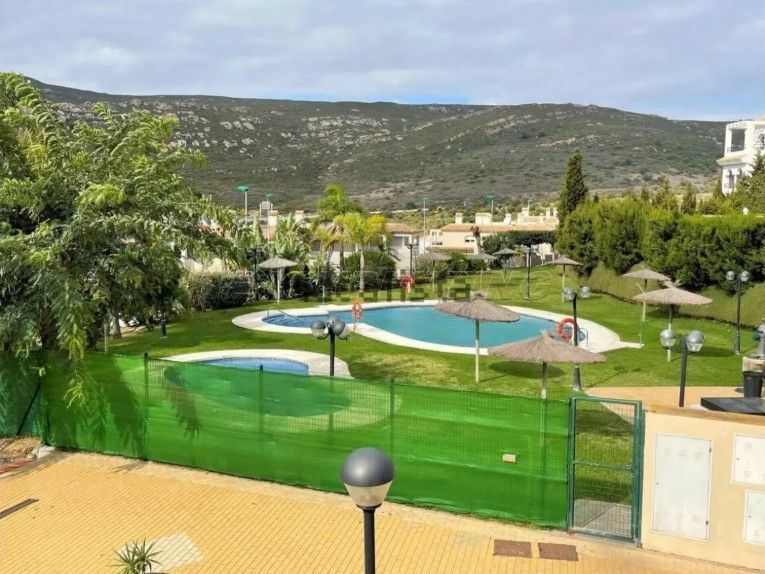 Piscina de Àtic en venda en La Línea de la Concepción amb Piscina comunitària