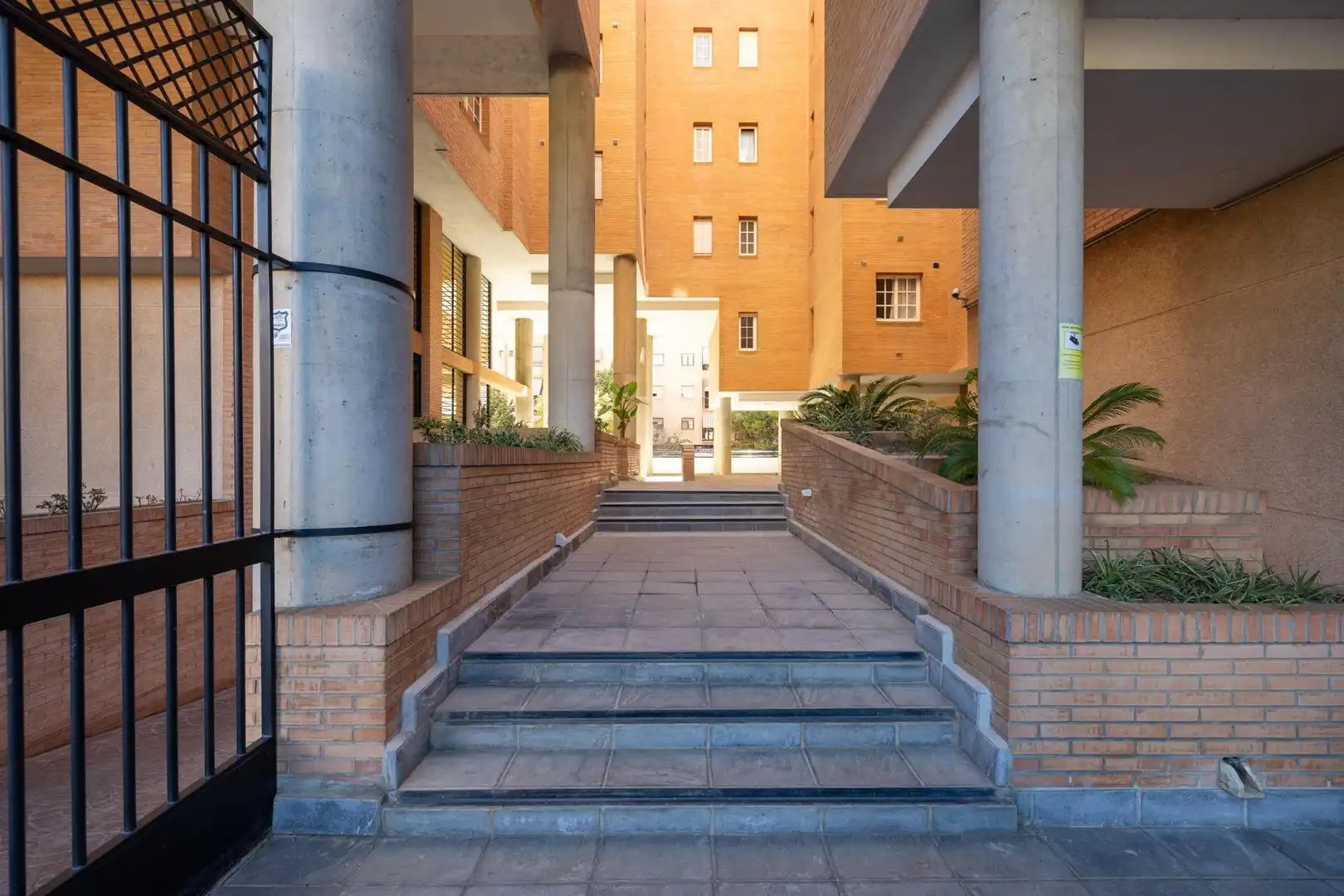Exterior view of Apartments for sale in Granada  with Heating and Terrace