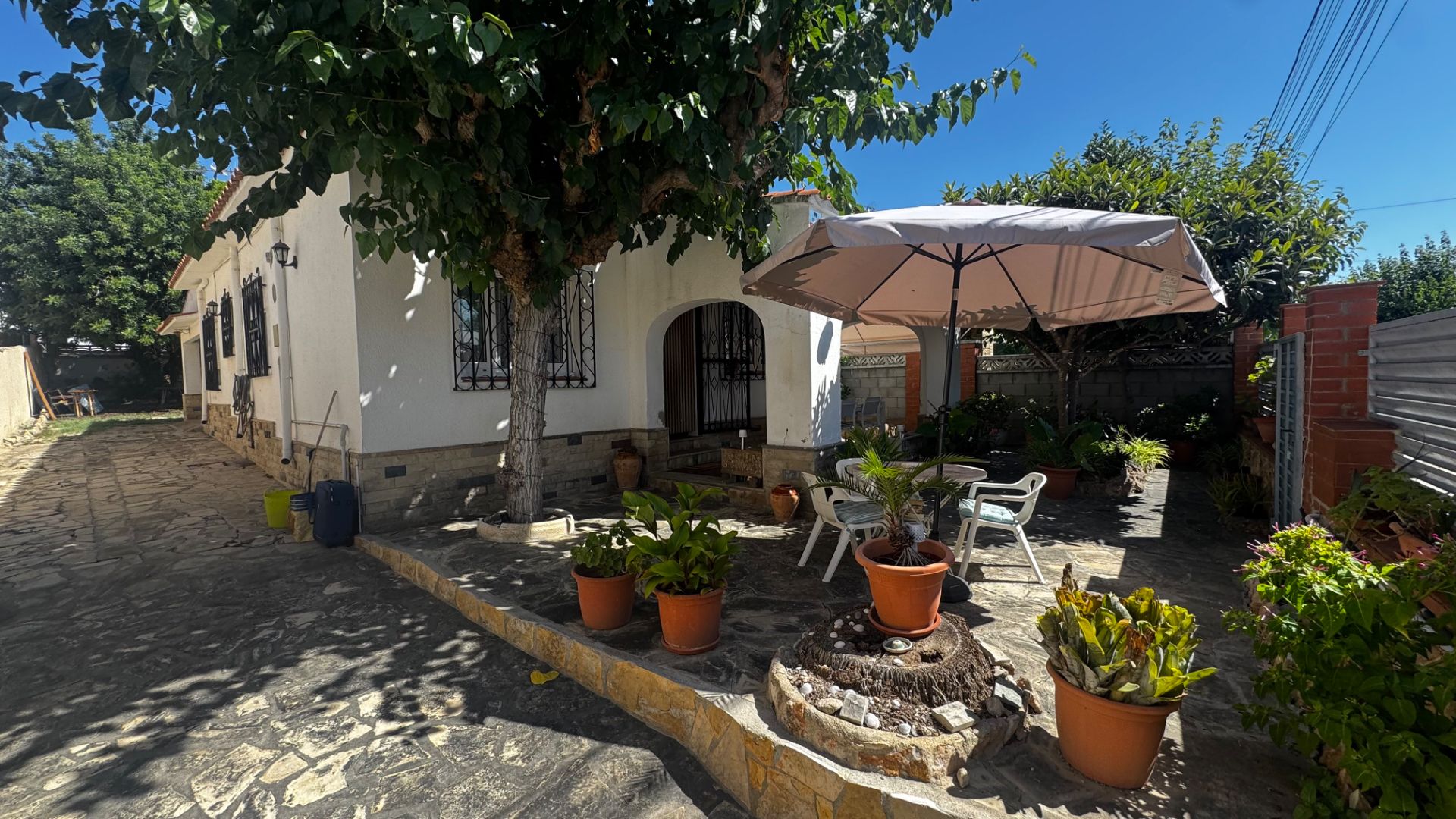 Vista exterior de Casa o xalet de lloguer en Torredembarra amb Aire condicionat, Calefacció i Jardí privat