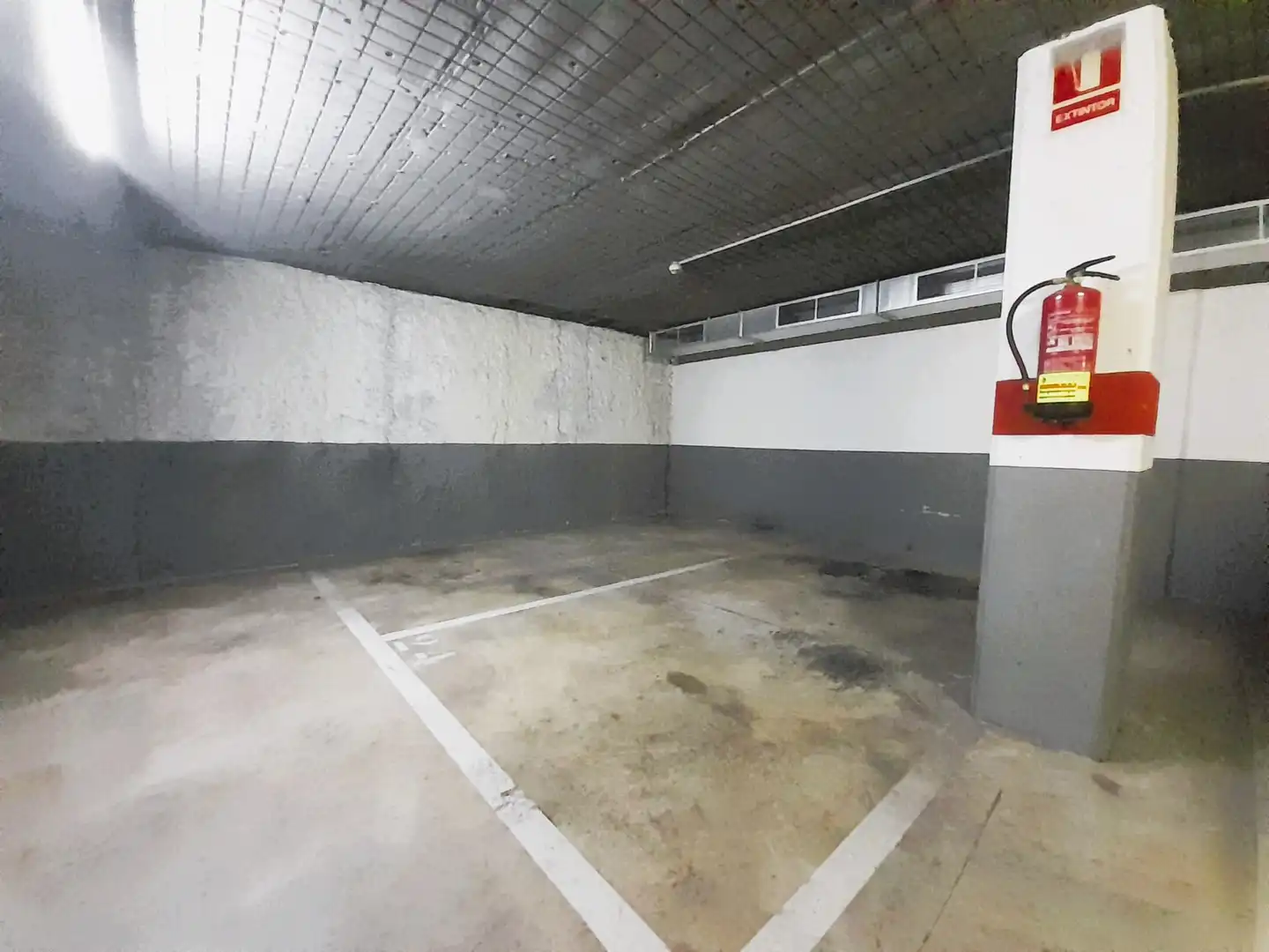 Einzelparkplatz zum Verkauf in Carrer de Felip II, imagen 4